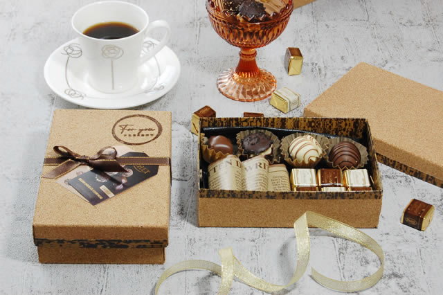 コルク ハイブリッド容器写真